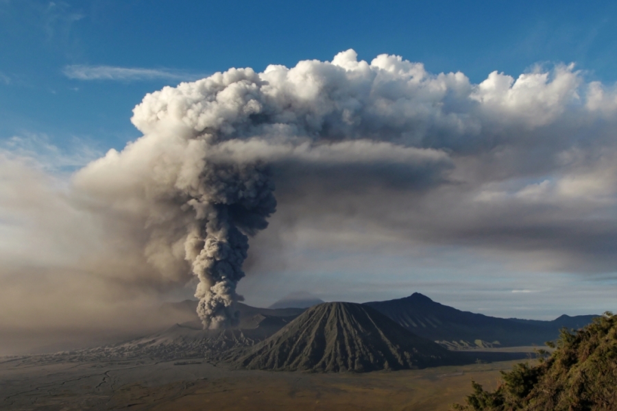 volcanic eruption at mount bromo in indonesia